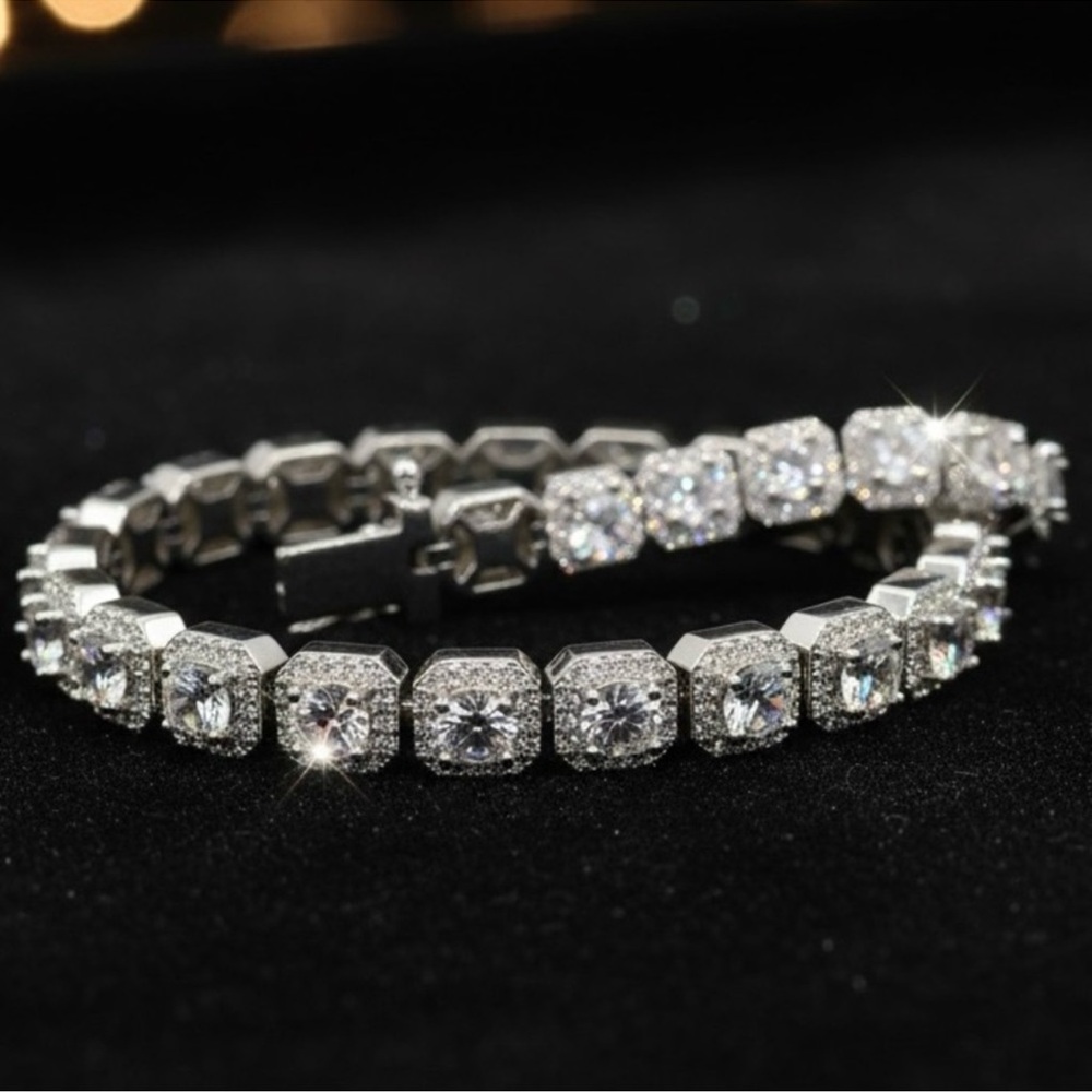 925 Silver, 11.5CTW Ice Cube Moissanite Bracelet - 8.5"